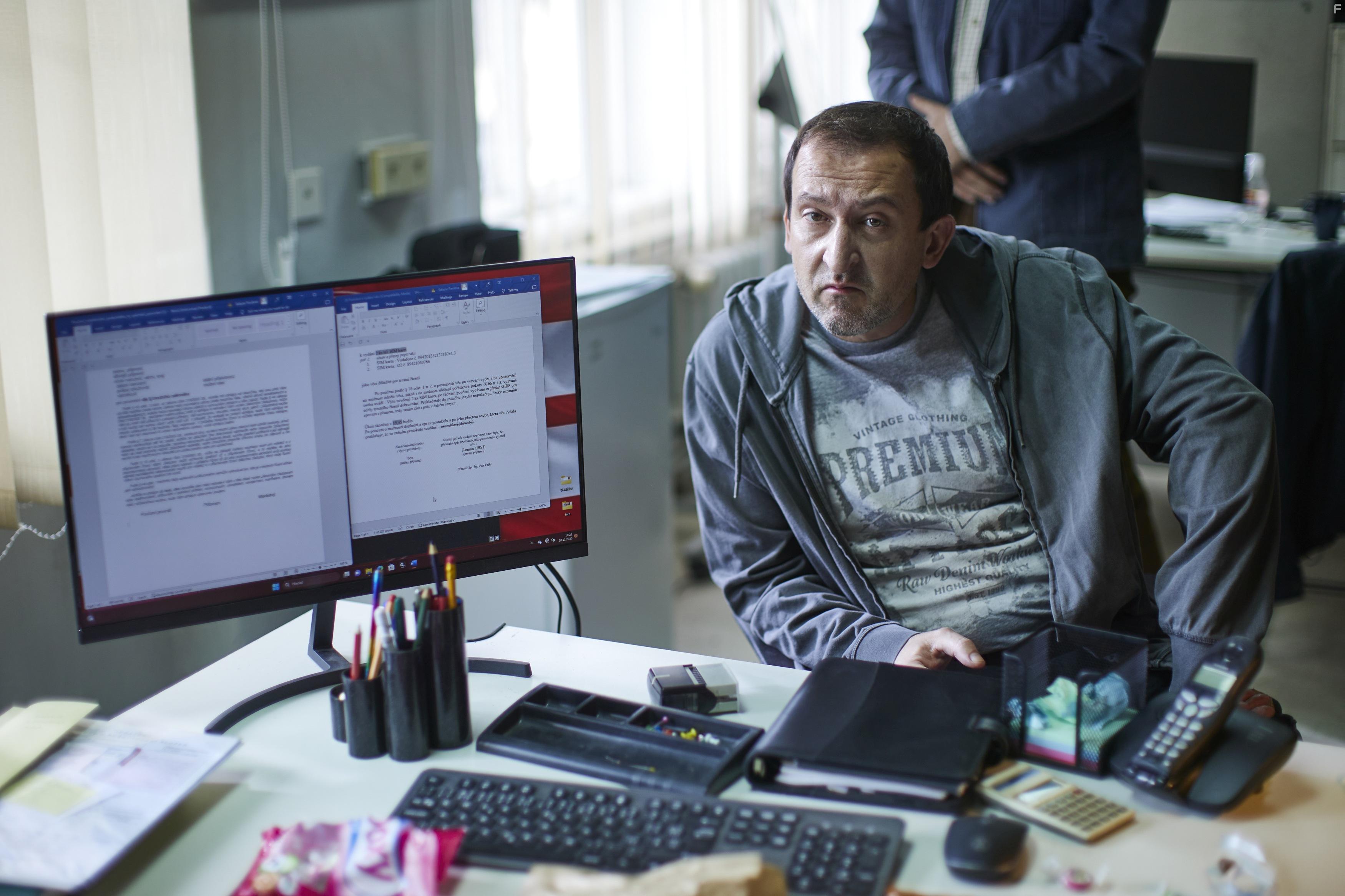 Martin Hofmann in Vedlejsi produkt (2024)