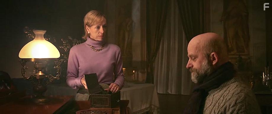 Hynek Cermk and Tatiana Dykov in Posledn aristokratka (2019)