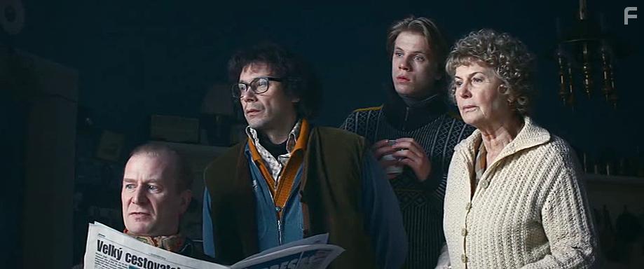 Eliska Balzerov, Pavel Liska, Martin Pechlt, and Zdenek Piskula in Posledn aristokratka (2019)