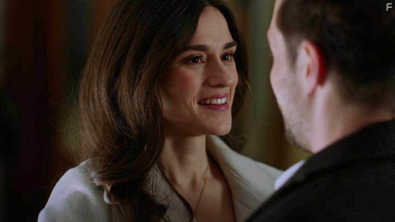 Dan Jeannotte and Rebecca Liddiard in Lease on Love (2022)