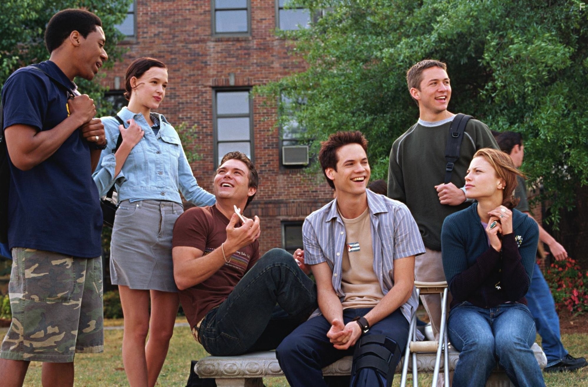 Clayne Crawford, Paz de la Huerta, Lauren German, Jonathan Parks Jordan, and Shane West in Спеши любить (2002)