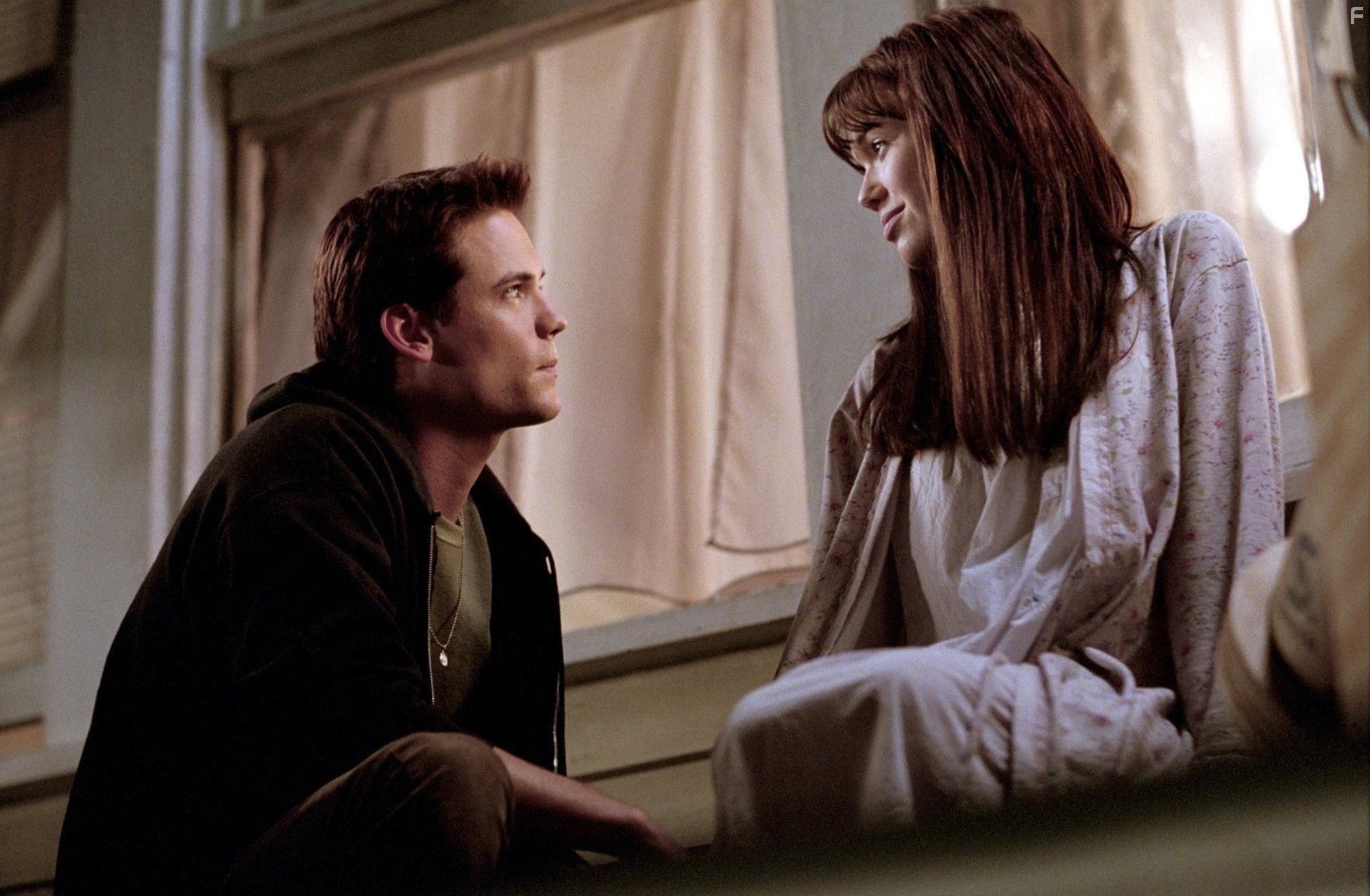 Mandy Moore and Shane West in Спеши любить (2002)