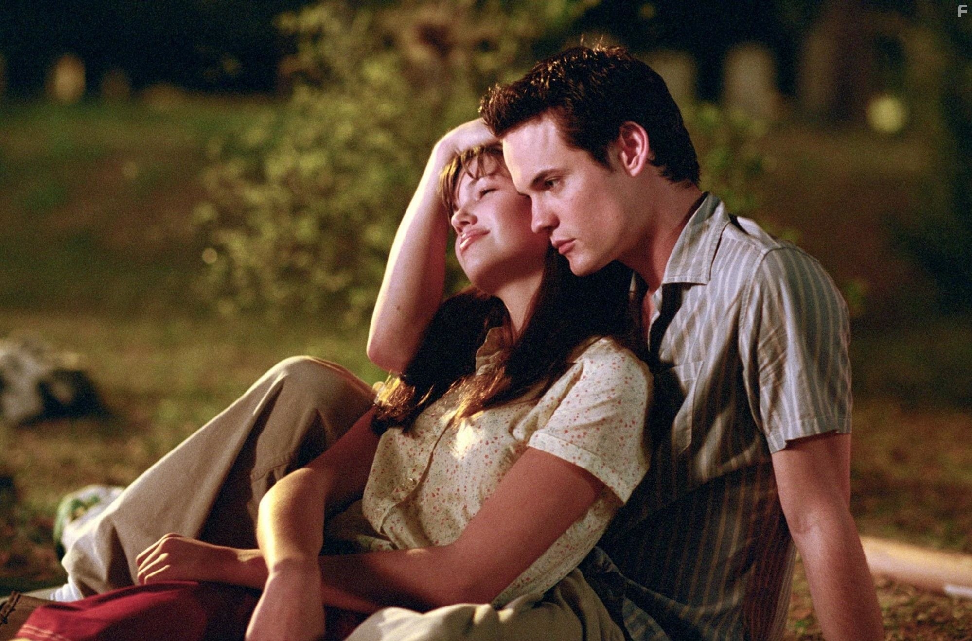 Mandy Moore and Shane West in Спеши любить (2002)