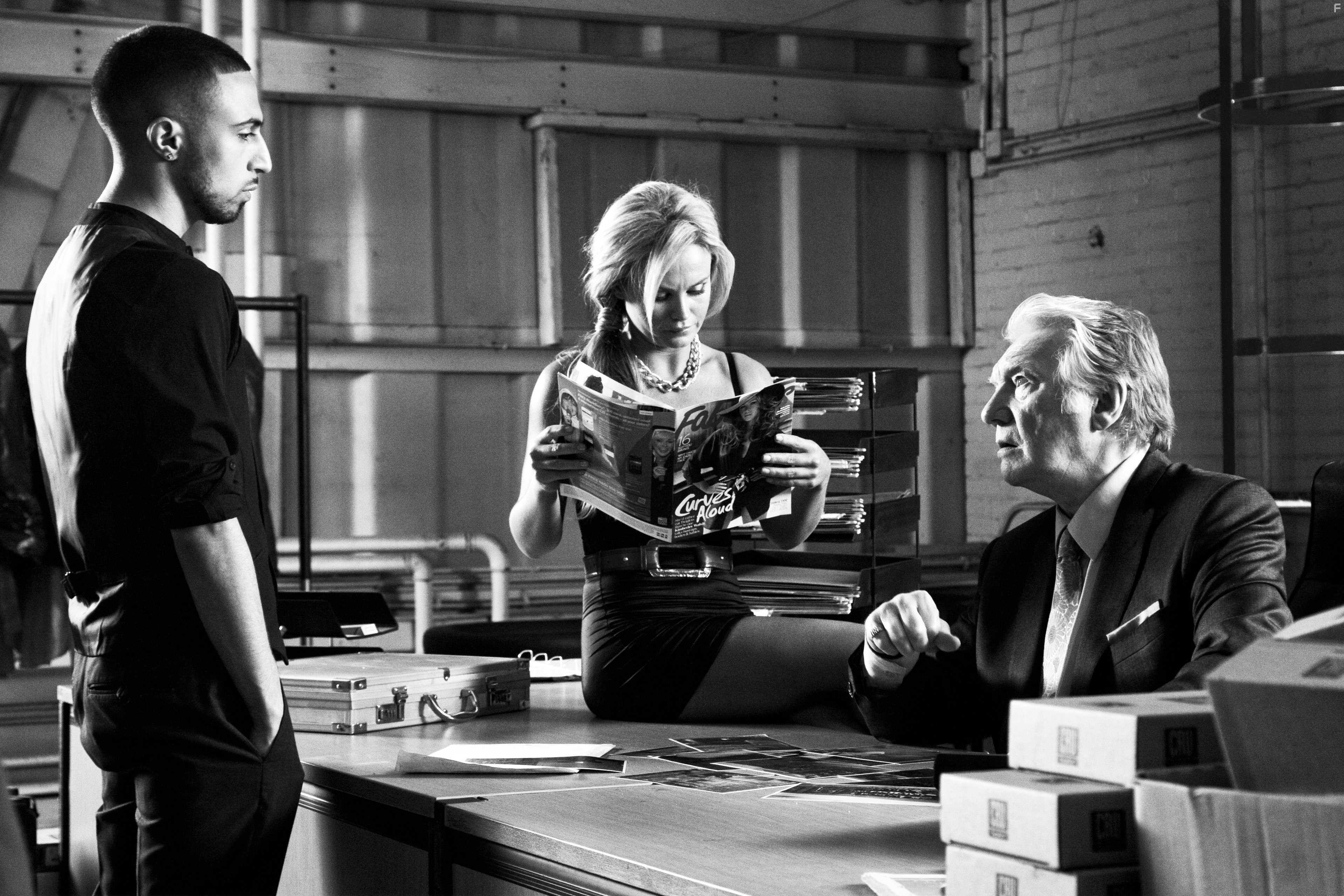 Annie Cooper, Adam Deacon, and Alan Ford in Jack Falls (2011)