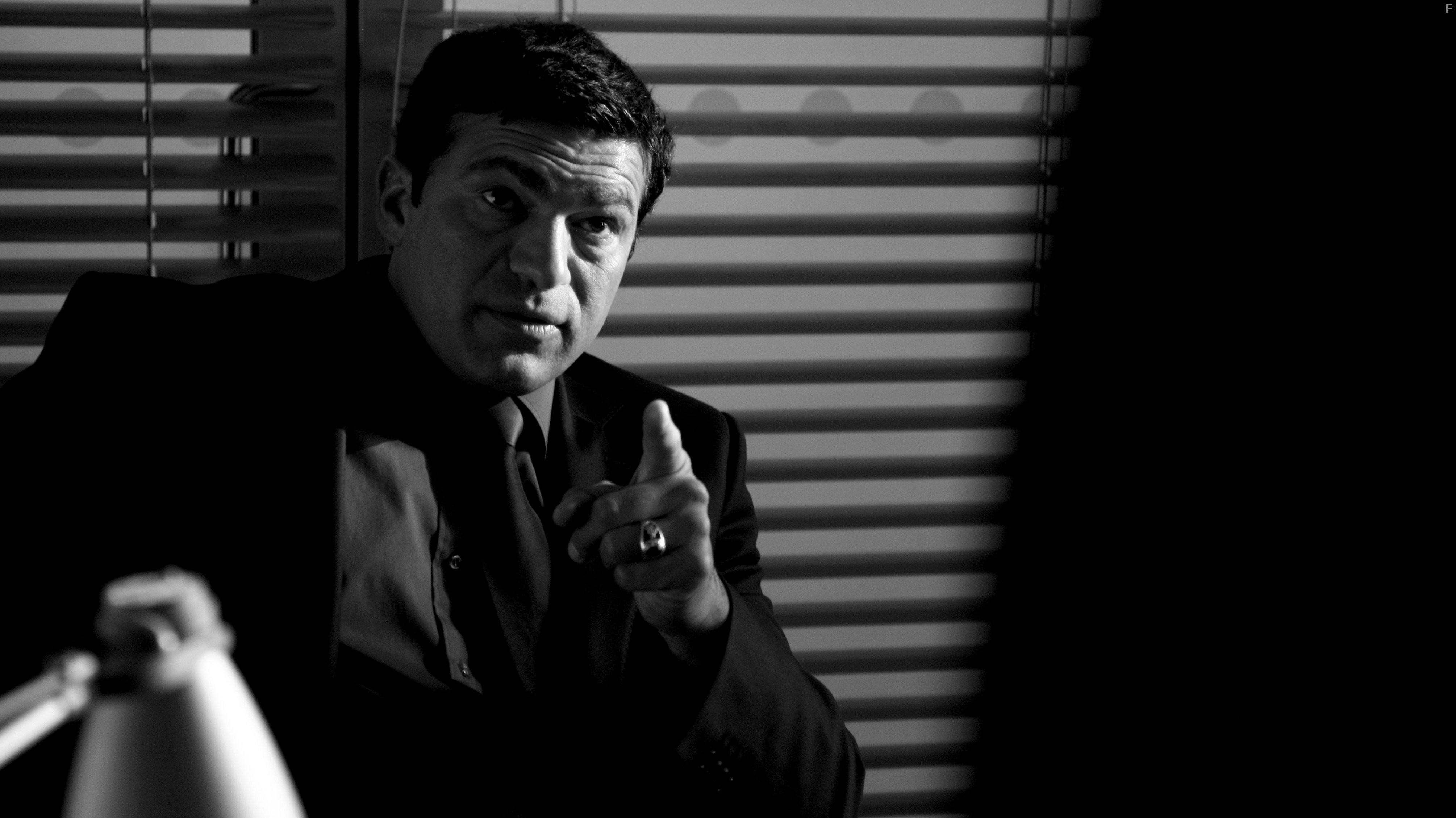 Tamer Hassan in Jack Falls (2011)