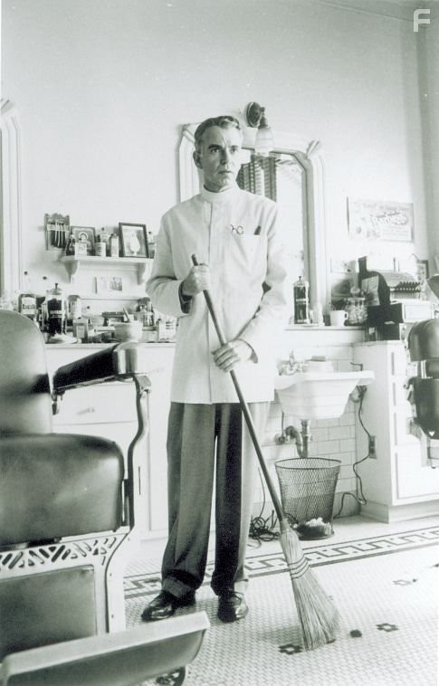 Billy Bob Thornton in Чeловек, которого не было (2001)