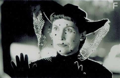 Katherine Borowitz in Чeловек, которого не было (2001)