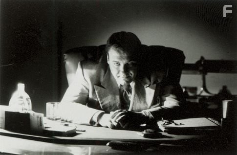 James Gandolfini in Чeловек, которого не было (2001)