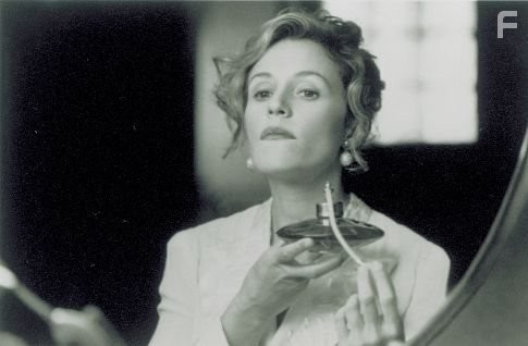 Frances McDormand in Чeловек, которого не было (2001)