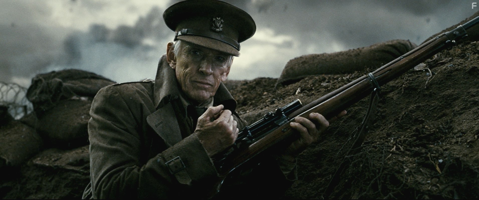 Scott Glenn in Запрещённый приём (2011)