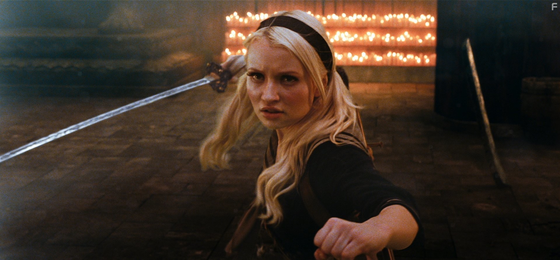 Emily Browning in Запрещённый приём (2011)