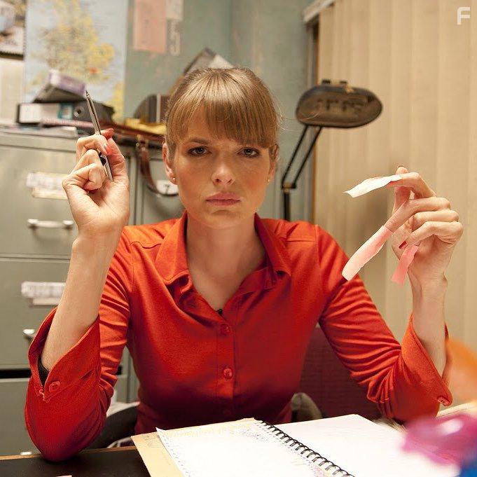 Lisa Jackson in Pilot (2010)