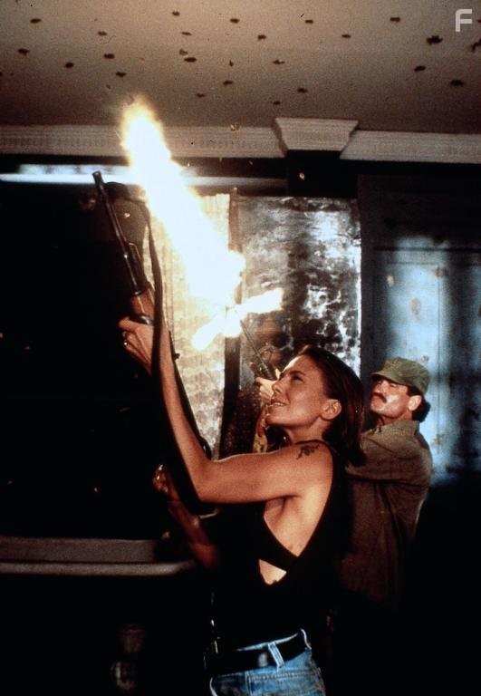 Brenda Bakke in Стрелок (1993)