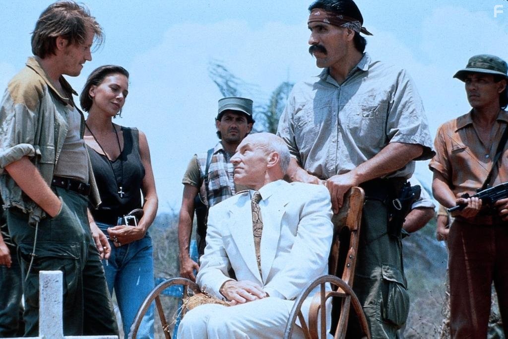 Brenda Bakke, Denis Leary, Patrick Stewart, and Miguel ?ngel Fuentes in Стрелок (1993)