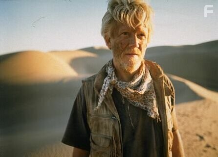 Bruce Davison in Король жив (2000)