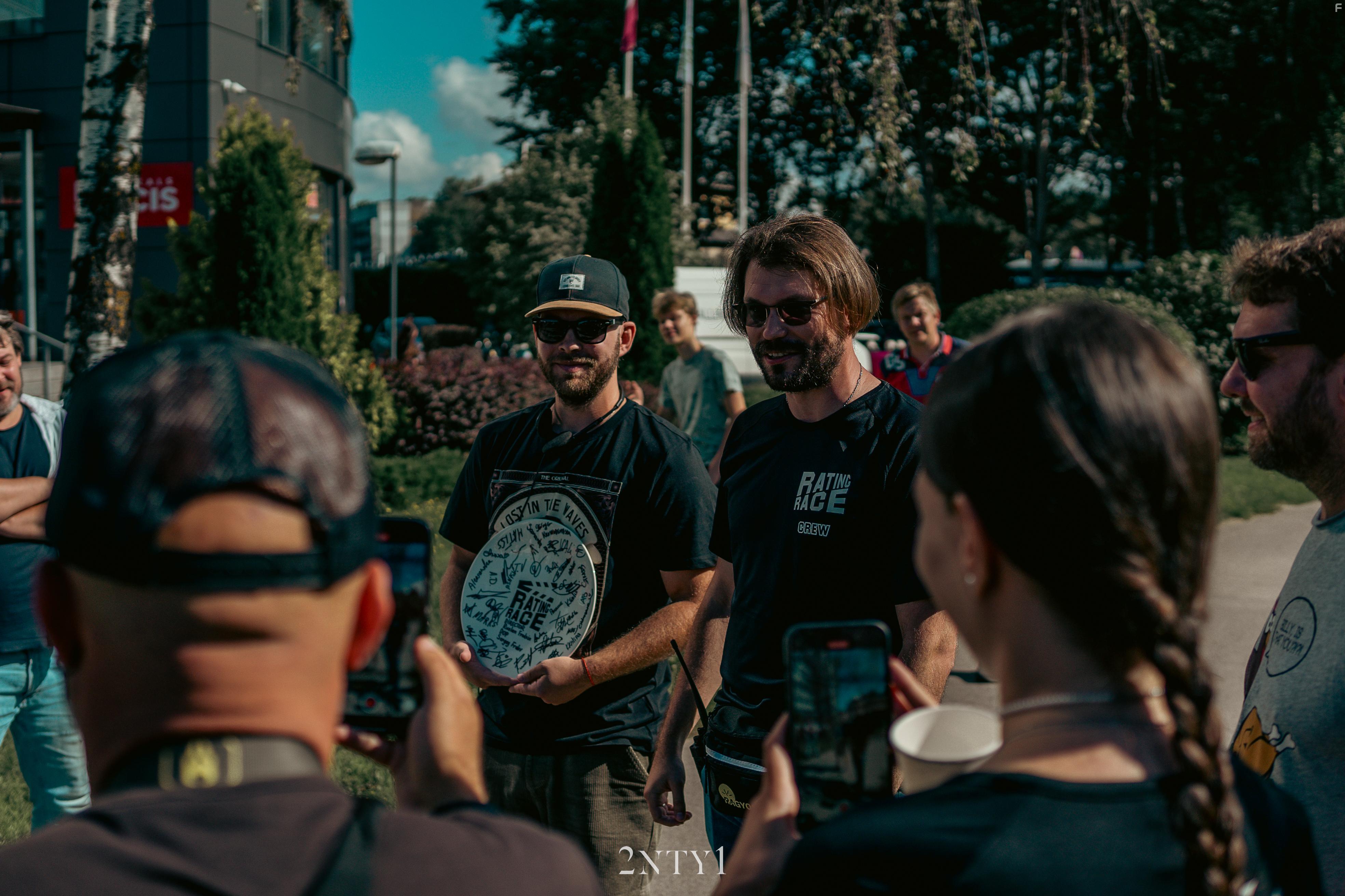 В погоне за рейтингом