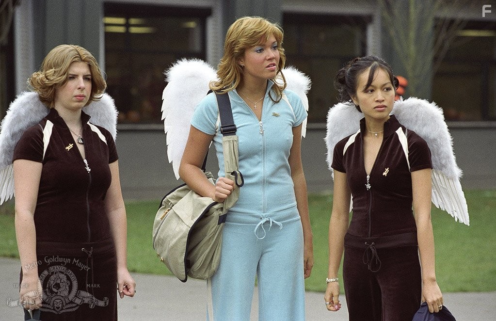 Heather Matarazzo and Mandy Moore in Спасённая (2004)