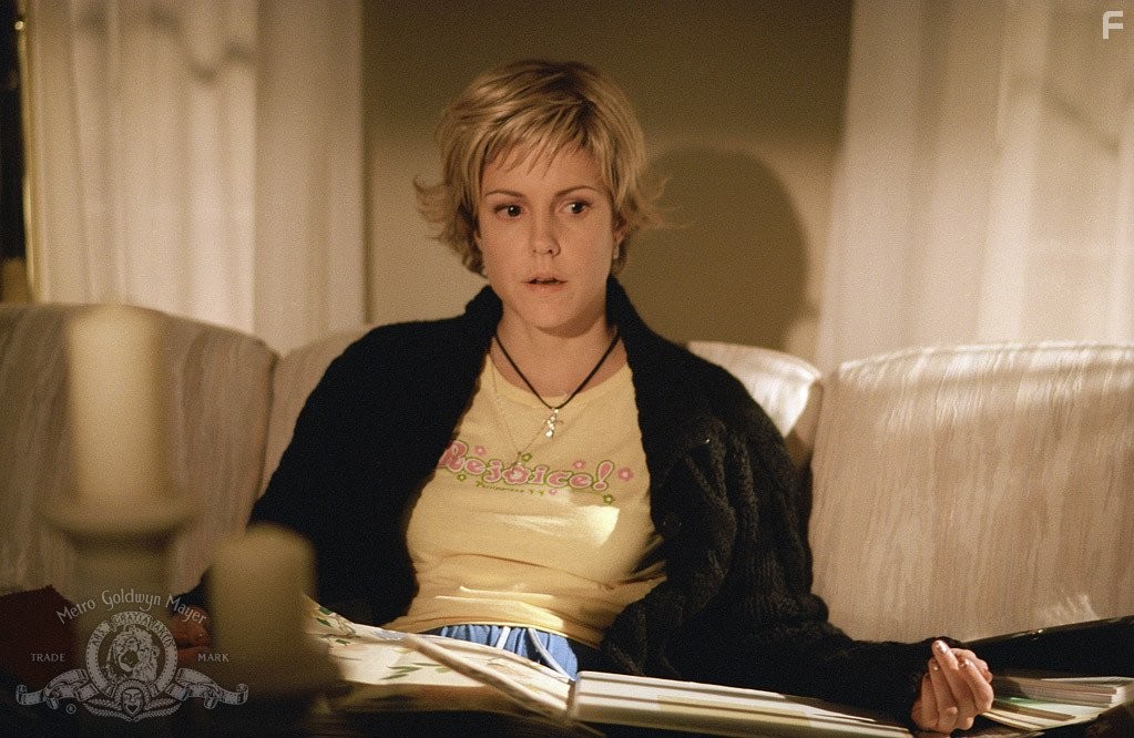 Mary-Louise Parker in Спасённая (2004)