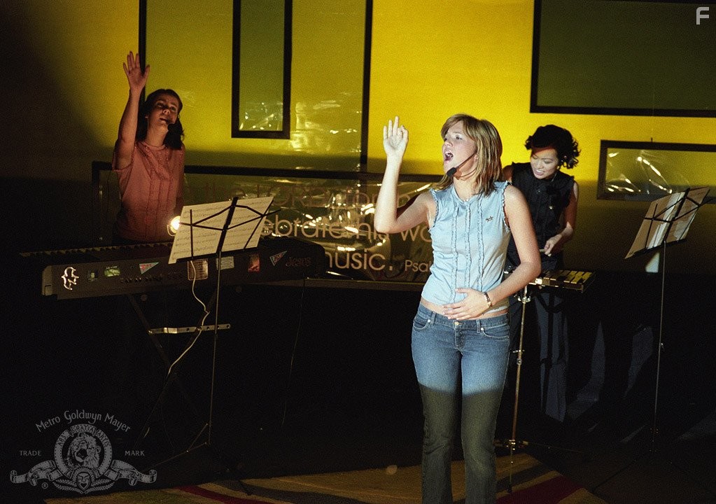 Mandy Moore in Спасённая (2004)