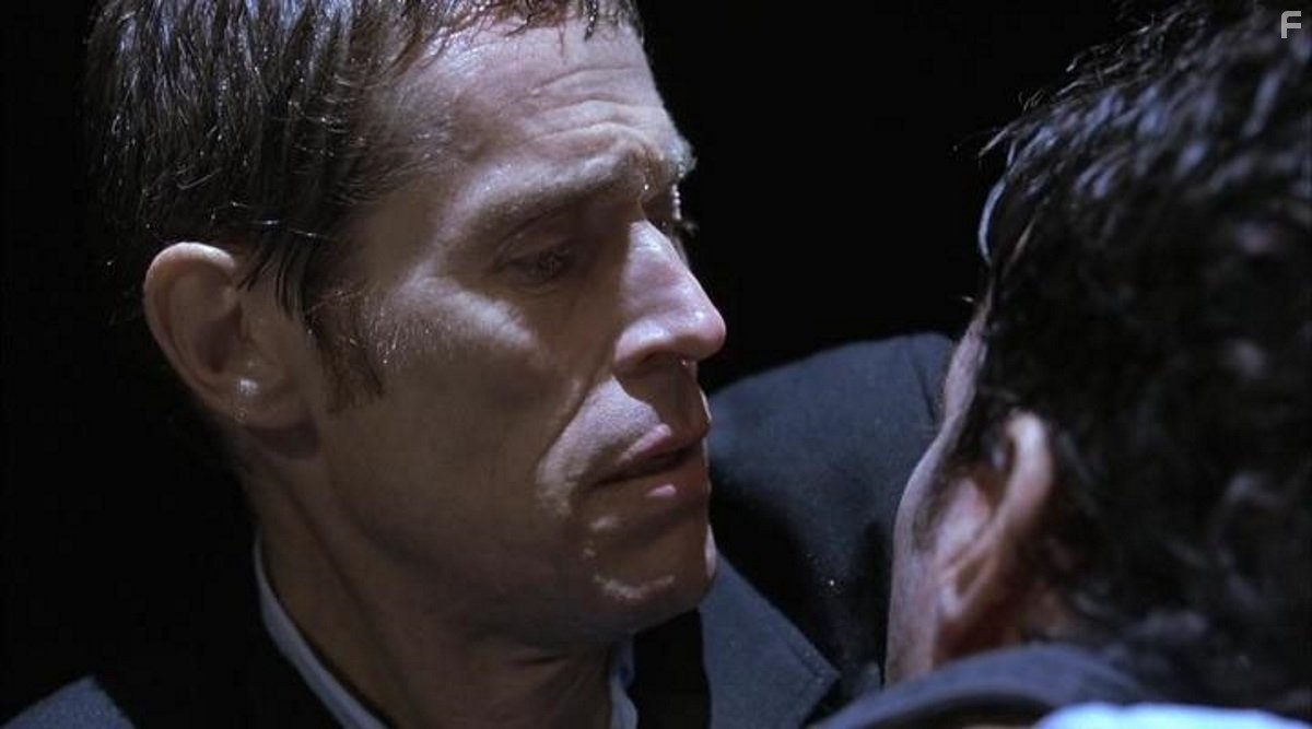 Willem Dafoe in Контроль (2004)