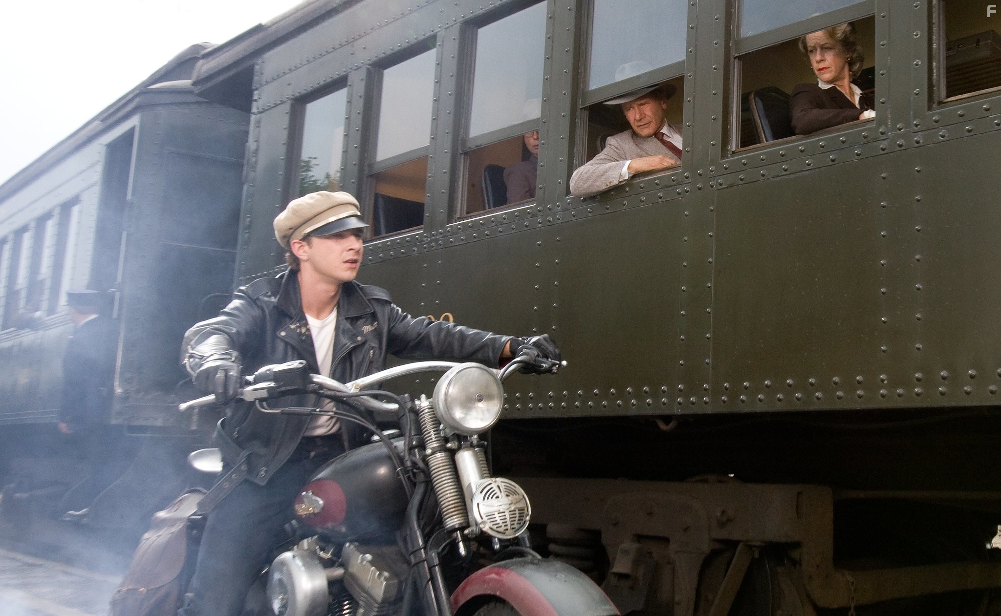 Harrison Ford and Shia LaBeouf in Индиана Джонс и Королевство хрустального черепа (2008)