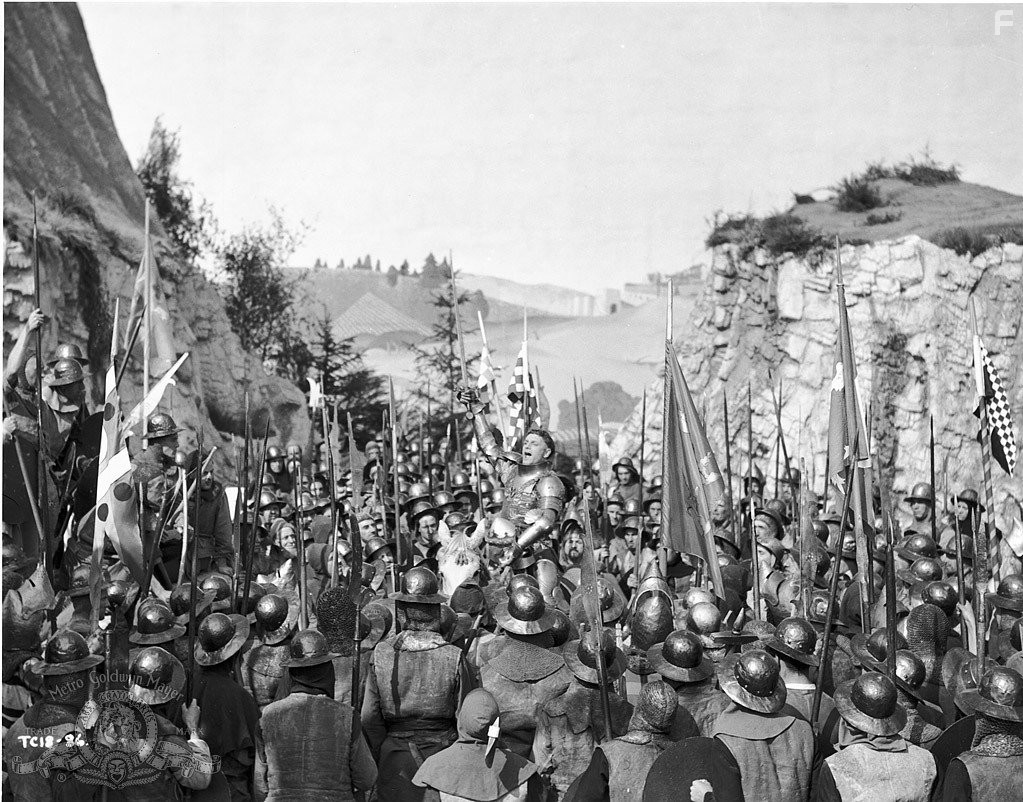 Laurence Olivier in Король Генрих V (1944)