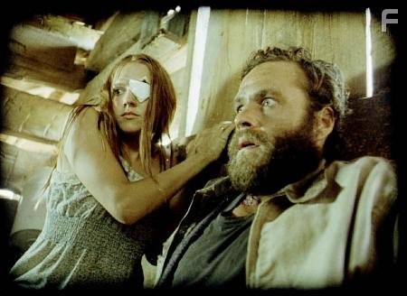 Dominique Swain and Arie Verveen in Briar Patch (2003)