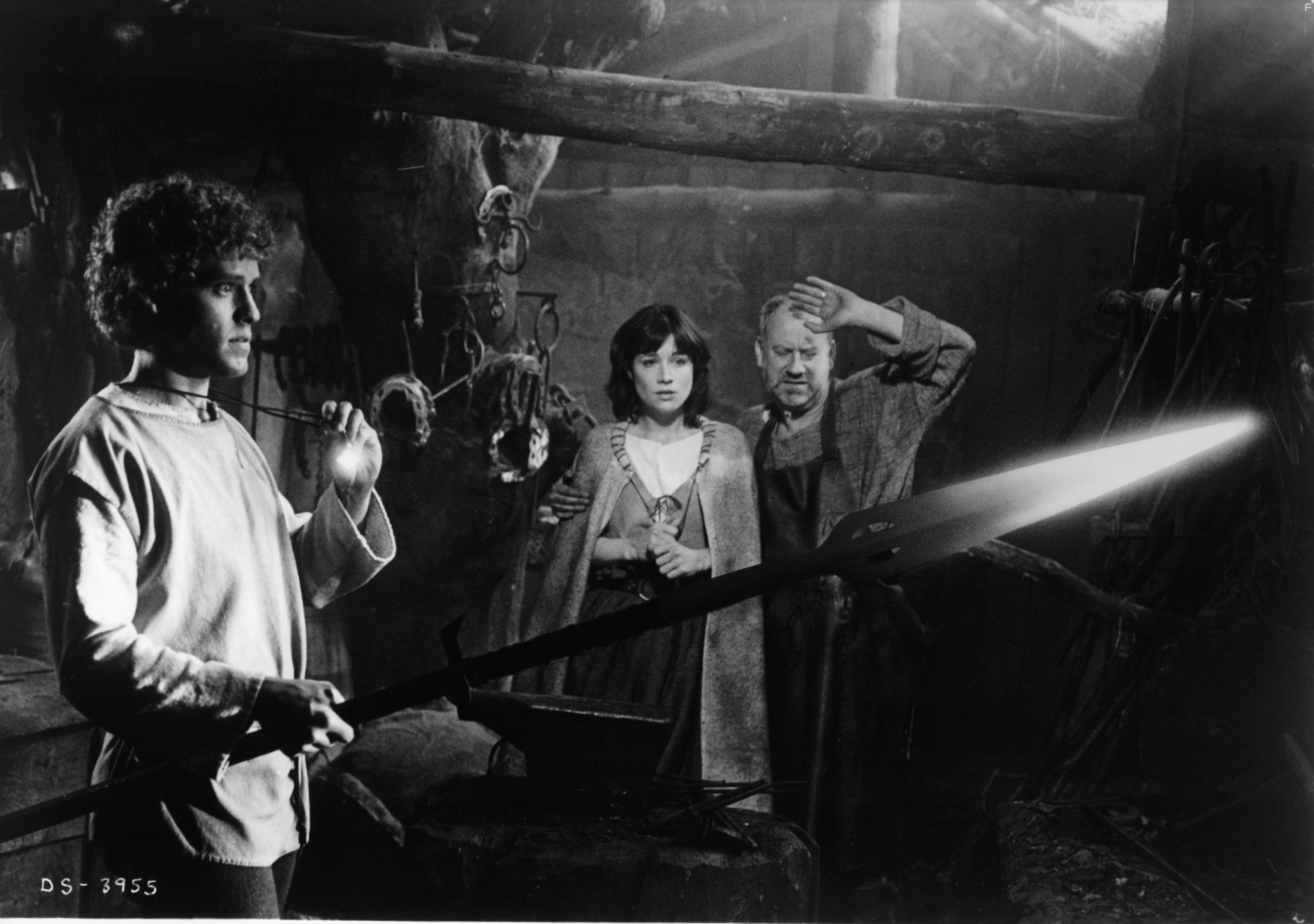 Peter MacNicol, Caitlin Clarke, and Emrys James in Победитель дракона (1981)