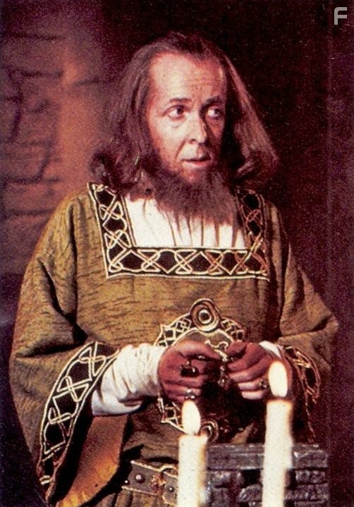 Peter Eyre in Победитель дракона (1981)