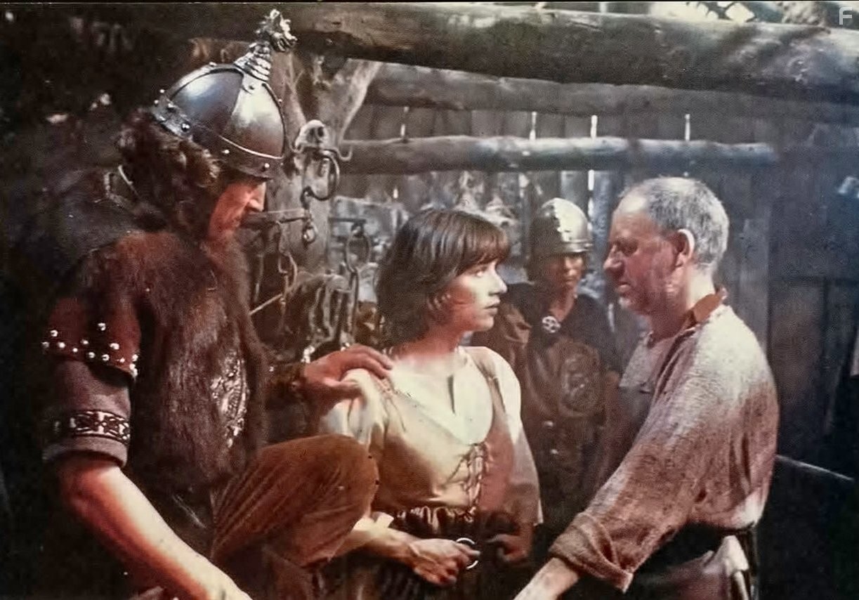 Caitlin Clarke, John Hallam, and Emrys James in Победитель дракона (1981)