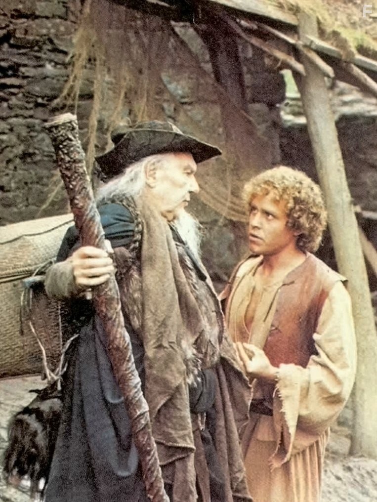 Peter MacNicol and Ralph Richardson in Победитель дракона (1981)