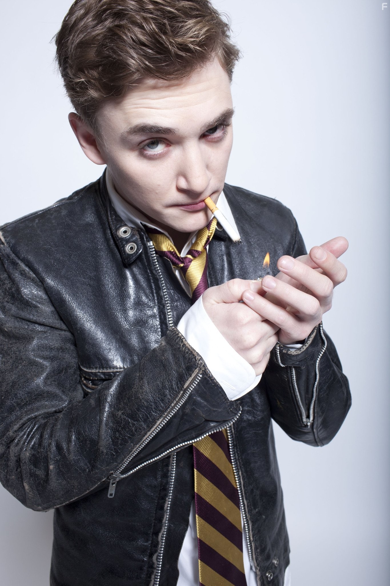 Kyle Gallner in Американские жиголо (2011)