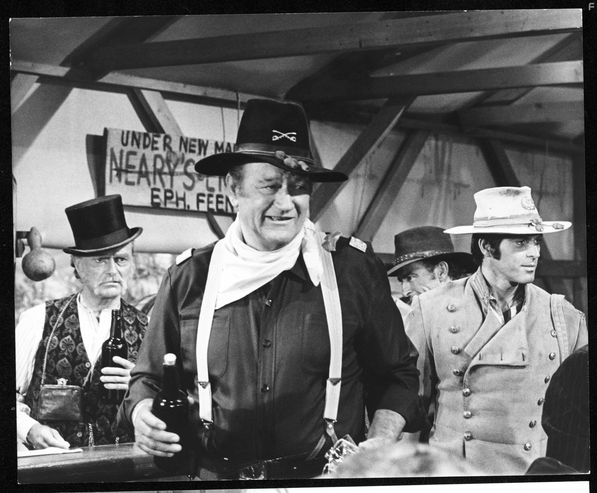 John Wayne, Don 'Red' Barry, and Jorge Rivero in Рио Лобо (1970)