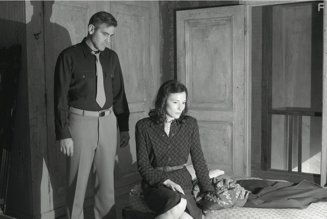 George Clooney and Cate Blanchett in Хороший немец (2006)