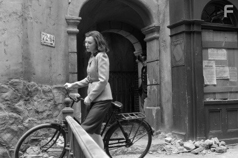 George Clooney and Cate Blanchett in Хороший немец (2006)