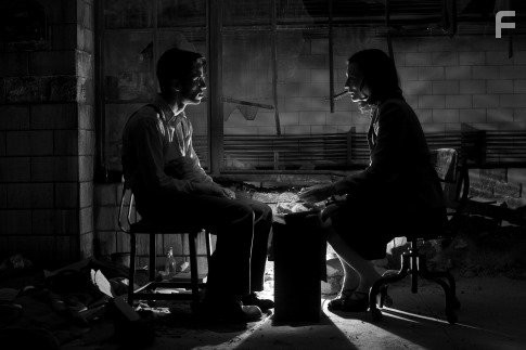 Cate Blanchett and Christian Oliver in Хороший немец (2006)