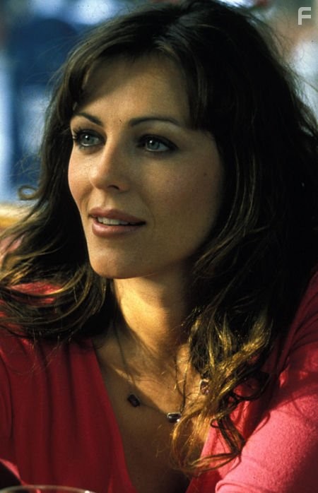 Elizabeth Hurley in Наперекосяк (2001)