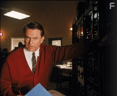 Sam Neill in Тарелка (2000)