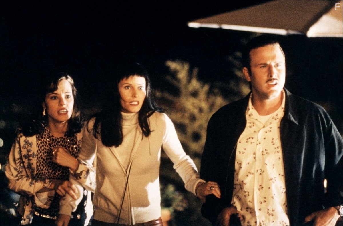 David Arquette and Courteney Cox in Крик 3 (2000)