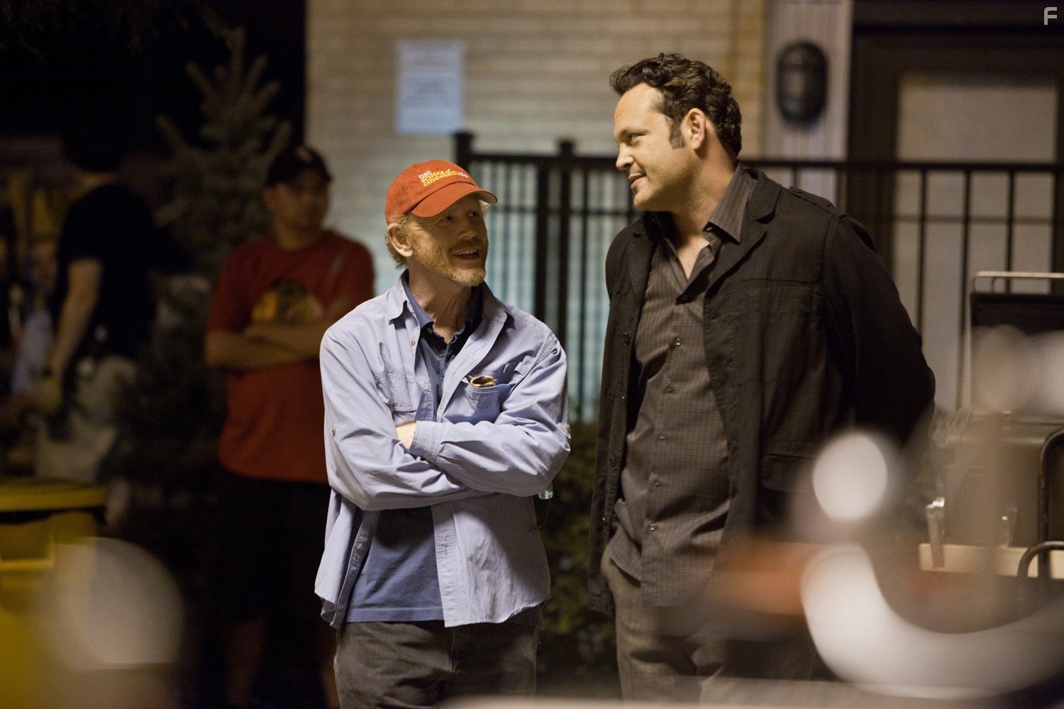 Ron Howard and Vince Vaughn in Дилемма (2011)