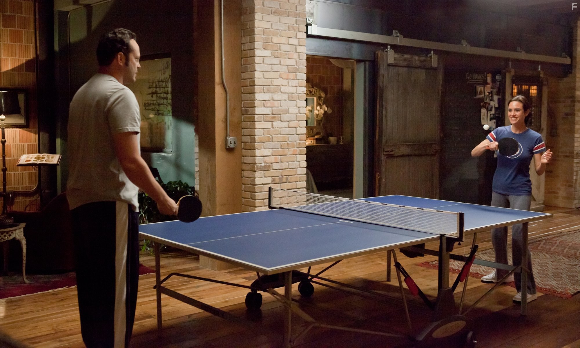 Jennifer Connelly and Vince Vaughn in Дилемма (2011)