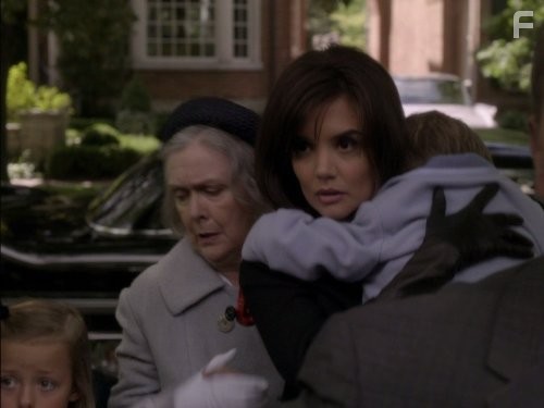 Katie Holmes in Клан Кеннеди (2011)