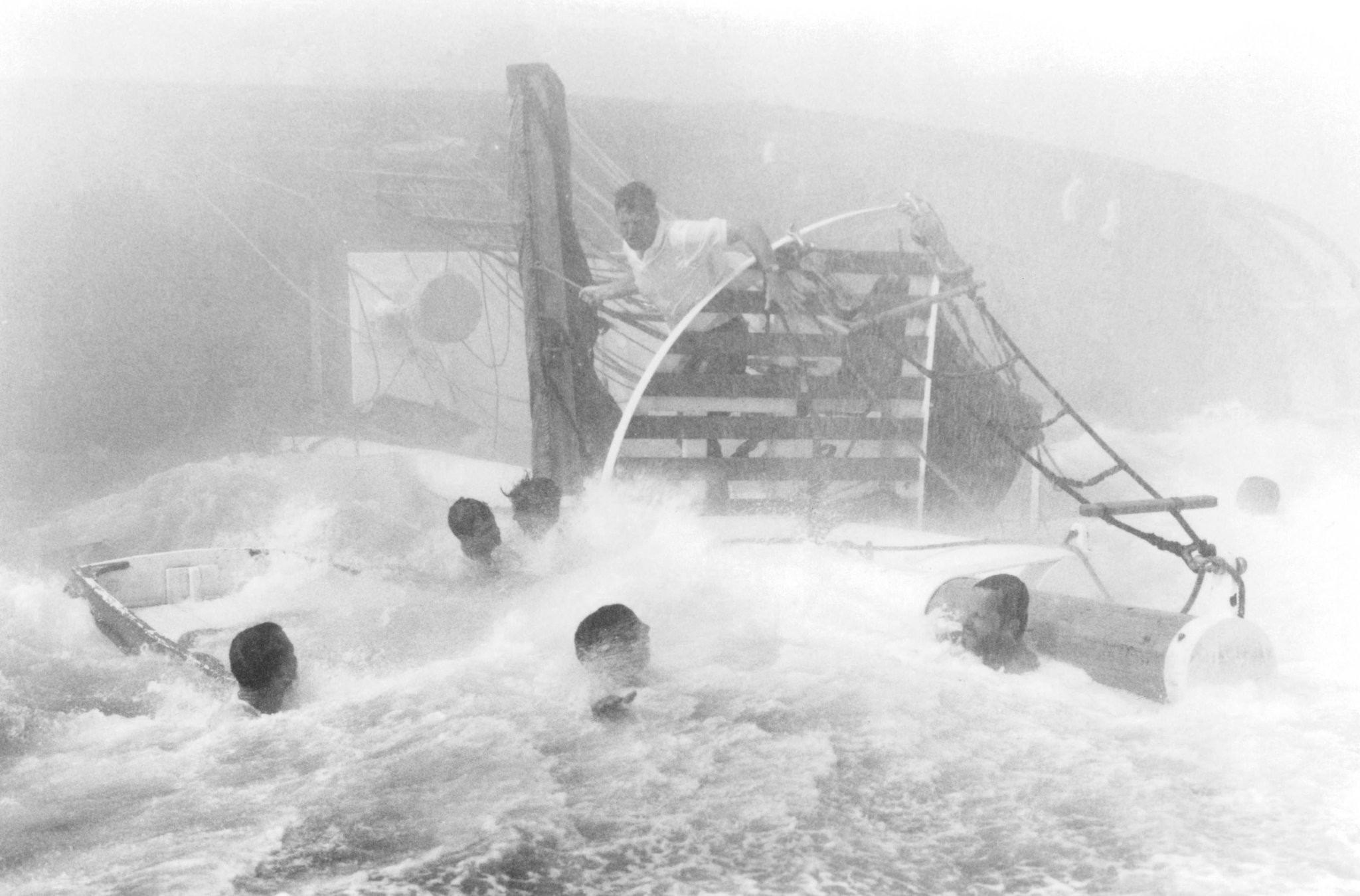 Jeff Bridges in Белый шквал (1996)