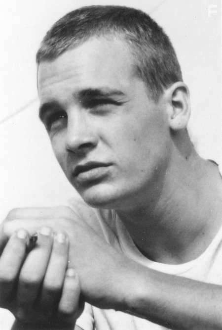 Ethan Embry in Белый шквал (1996)