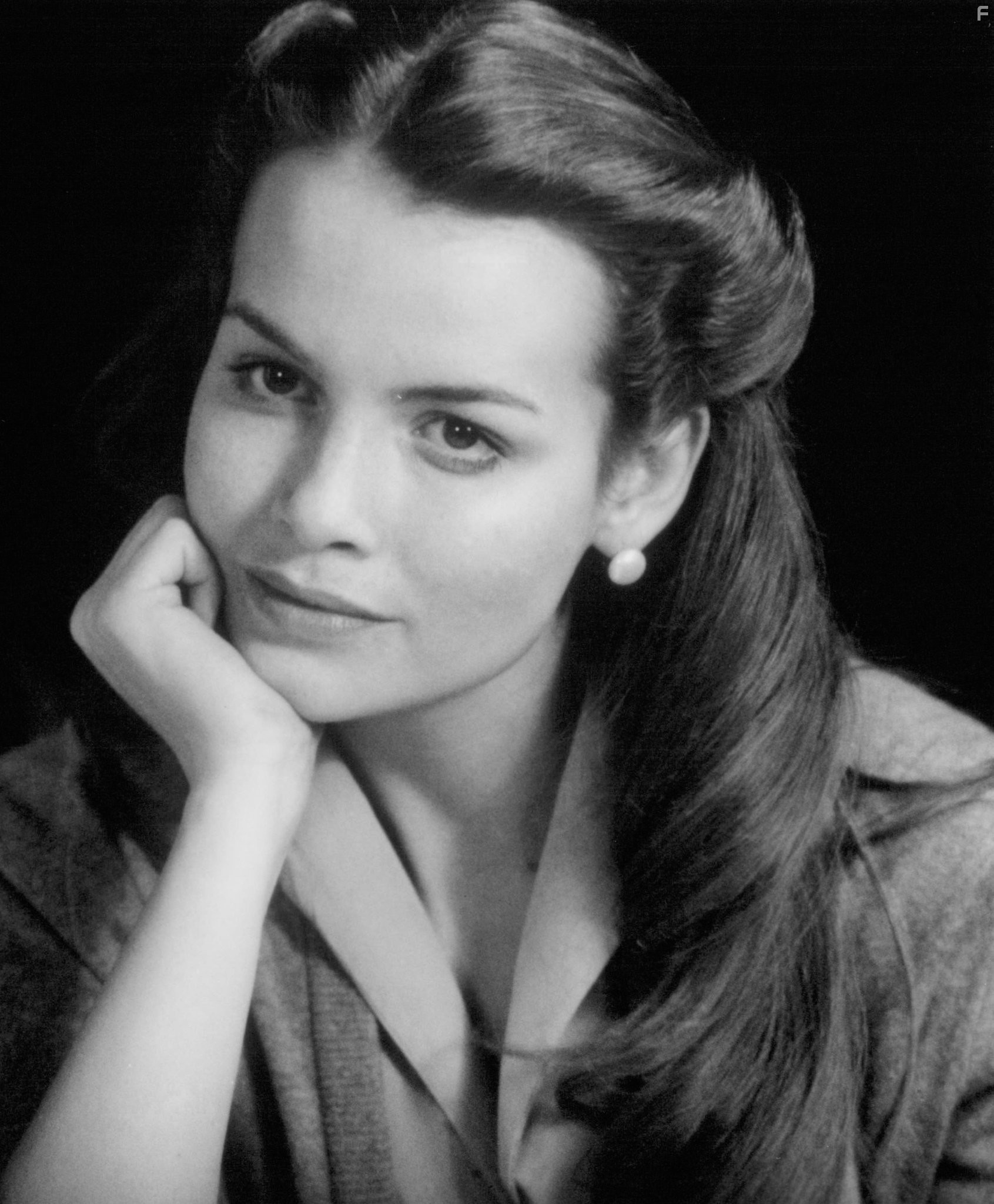 Saffron Burrows in Круг друзей (1995)