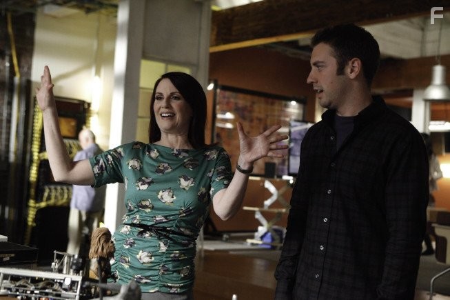 Megan Mullally and Bret Harrison in Лучшая охрана (2011)