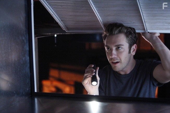 Bret Harrison in Лучшая охрана (2011)