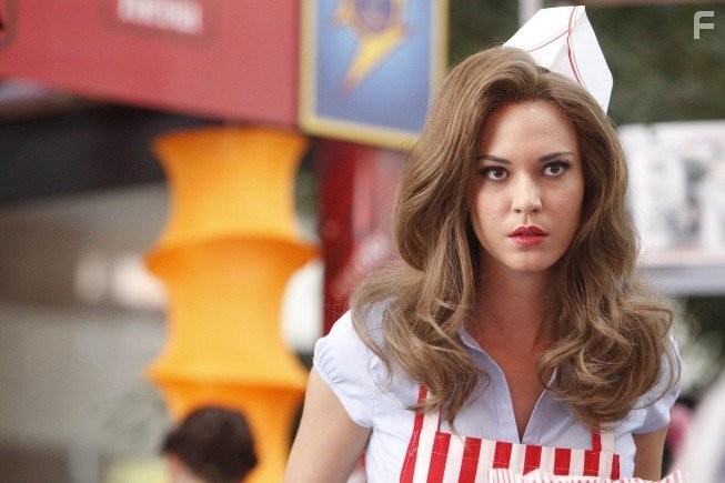 Odette Annable in Лучшая охрана (2011)