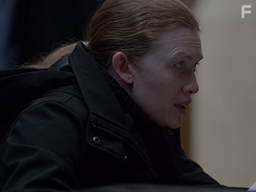 Mireille Enos in Убийство (2011)
