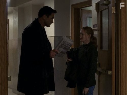 Billy Campbell and Mireille Enos in Убийство (2011)